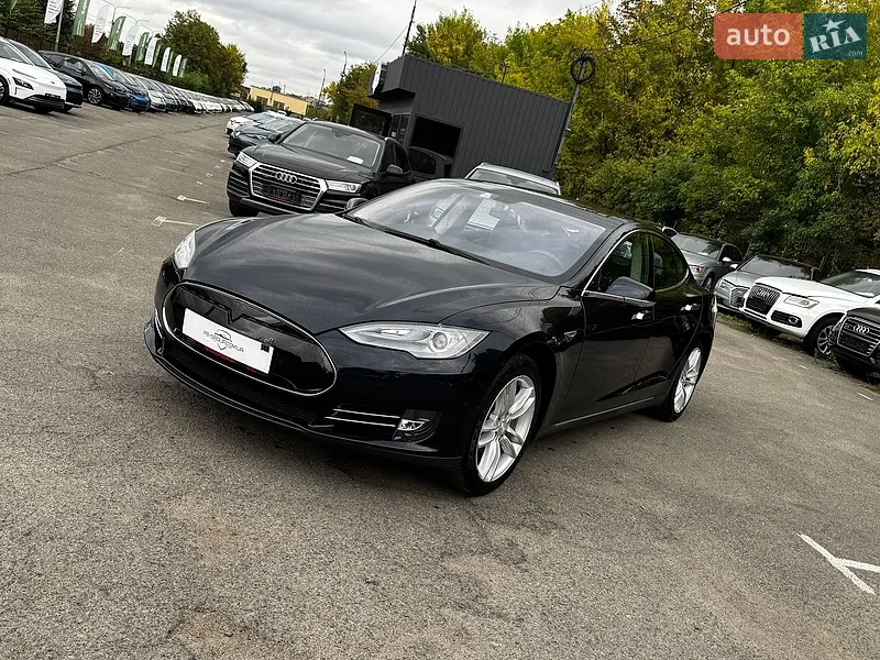 Tesla Model S