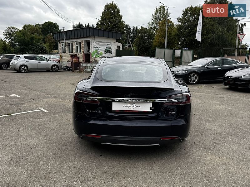 Лифтбек Tesla Model S 2013 в Луцке