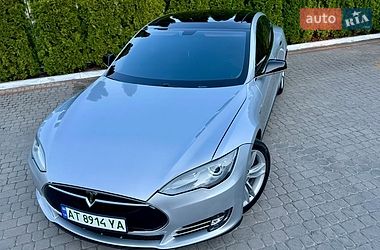Ліфтбек Tesla Model S 2013 в Трускавці