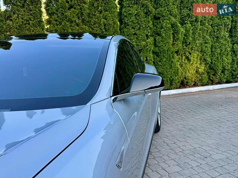 Ліфтбек Tesla Model S 2013 в Трускавці