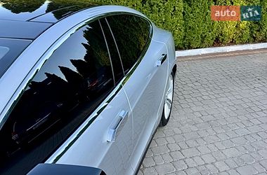 Ліфтбек Tesla Model S 2013 в Трускавці