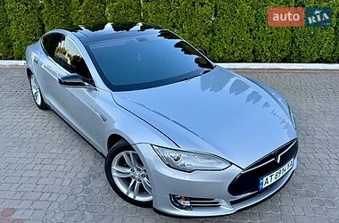 Ліфтбек Tesla Model S 2013 в Трускавці