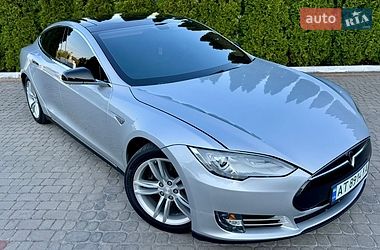 Ліфтбек Tesla Model S 2013 в Трускавці