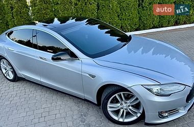 Ліфтбек Tesla Model S 2013 в Трускавці