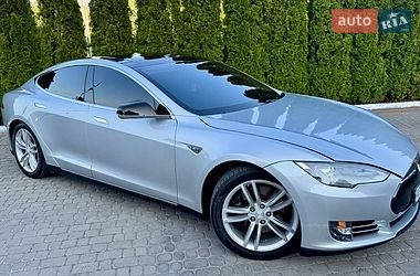 Ліфтбек Tesla Model S 2013 в Трускавці