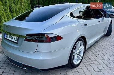 Ліфтбек Tesla Model S 2013 в Трускавці