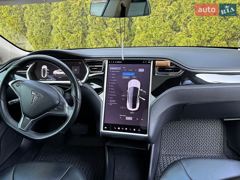 Ліфтбек Tesla Model S 2013 в Трускавці
