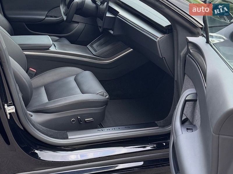 Лифтбек Tesla Model S 2022 в Киеве фото 15 Лифтбек Tesla Model S 2022 в Киеве