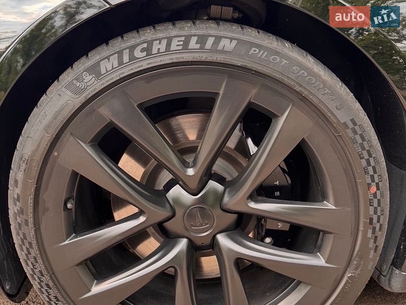 Лифтбек Tesla Model S 2022 в Киеве фото 28 Лифтбек Tesla Model S 2022 в Киеве