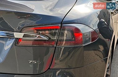 Лифтбек Tesla Model S 2018 в Харькове фото 10 Лифтбек Tesla Model S 2018 в Харькове