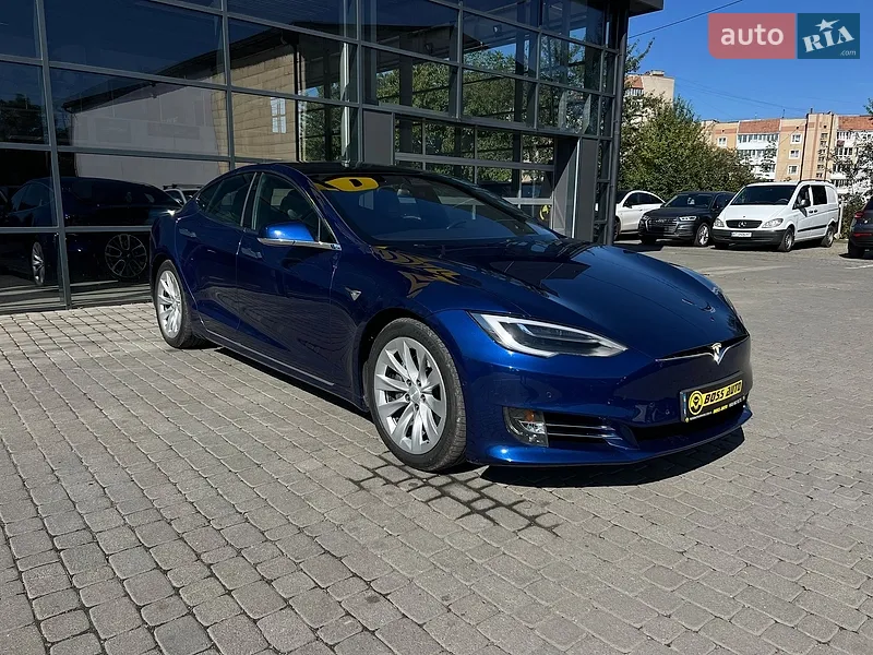 Tesla Model S 2018