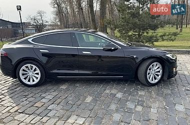 Ліфтбек Tesla Model S 2017 в Києві