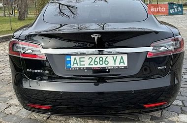 Ліфтбек Tesla Model S 2017 в Києві