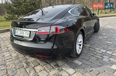 Ліфтбек Tesla Model S 2017 в Києві