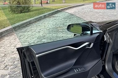 Ліфтбек Tesla Model S 2017 в Києві