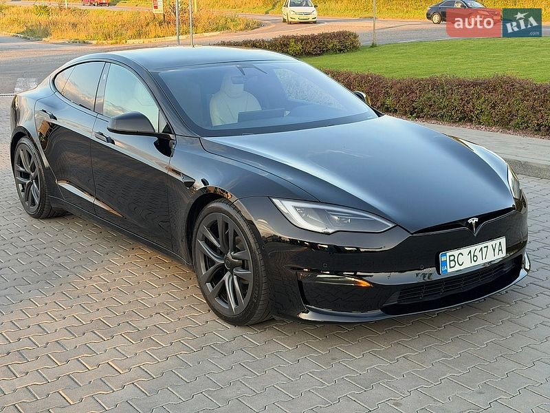 Лифтбек Tesla Model S 2021 в Стрые