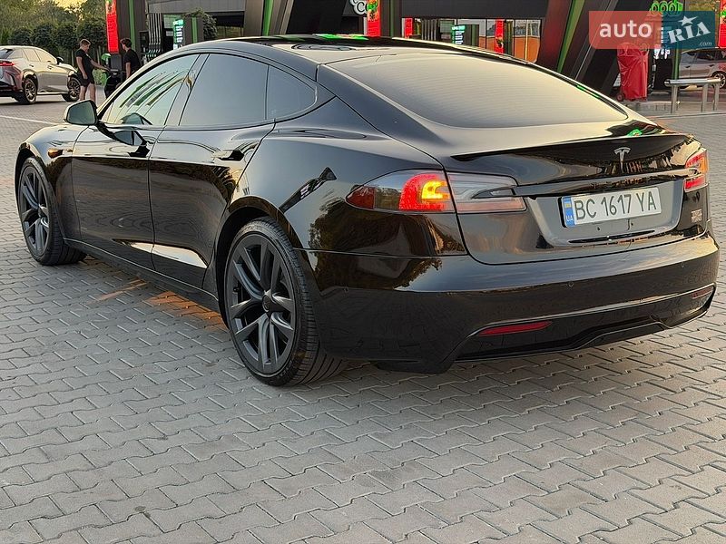 Лифтбек Tesla Model S 2021 в Стрые