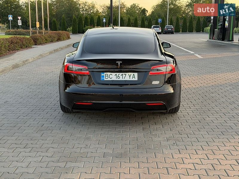 Лифтбек Tesla Model S 2021 в Стрые