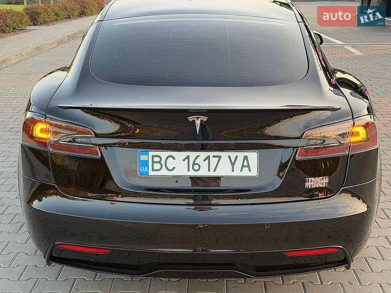 Лифтбек Tesla Model S 2021 в Стрые