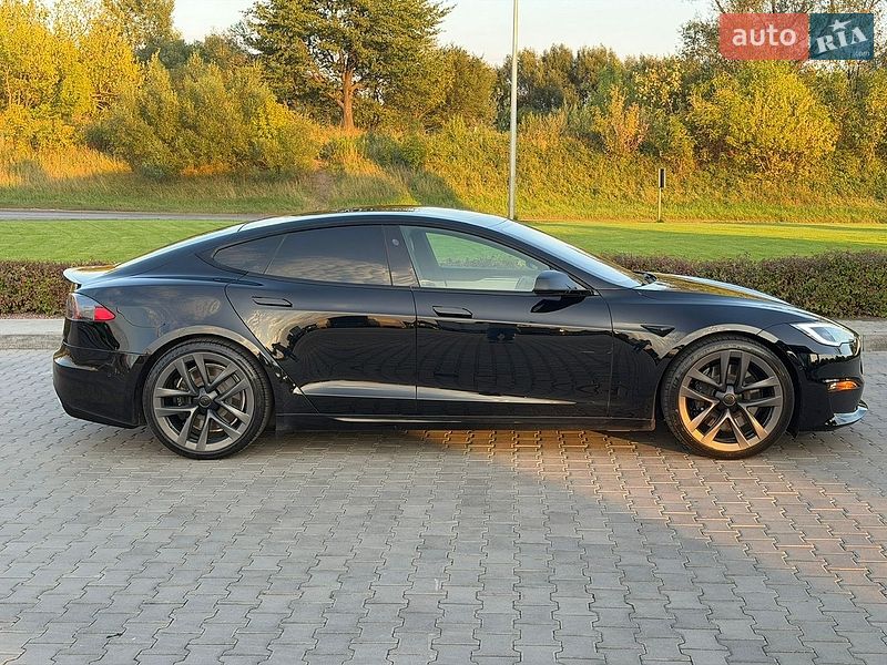 Лифтбек Tesla Model S 2021 в Стрые