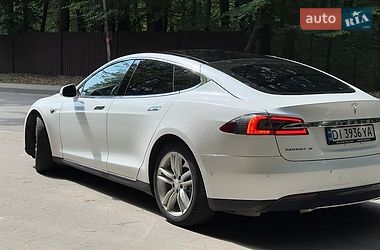 Ліфтбек Tesla Model S 2016 в Львові фото 6 Ліфтбек Tesla Model S 2016 в Львові