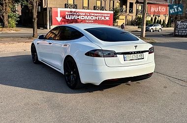 Лифтбек Tesla Model S 2016 в Кривом Роге