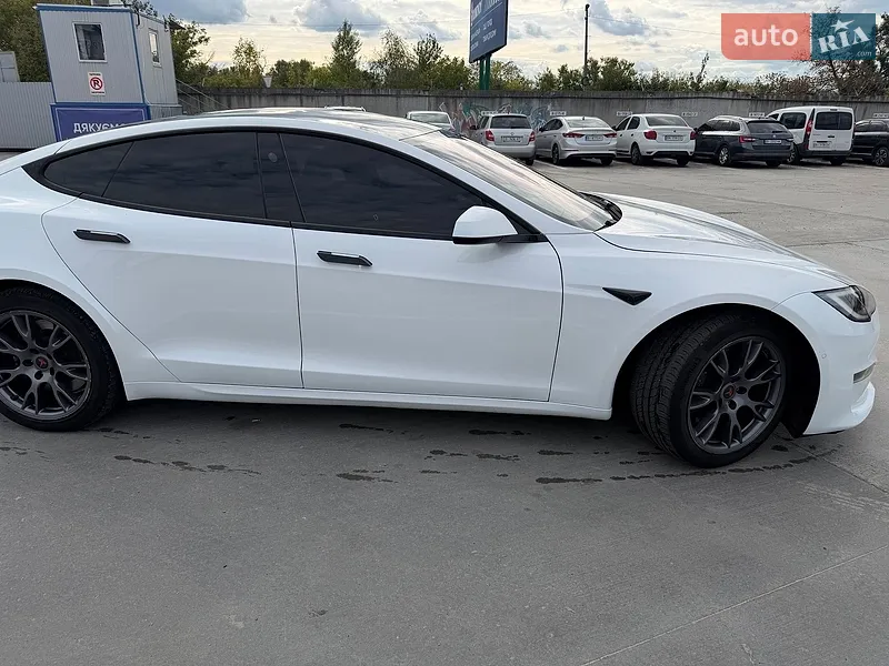 Tesla Model S