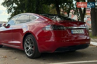 Лифтбек Tesla Model S 2019 в Киеве