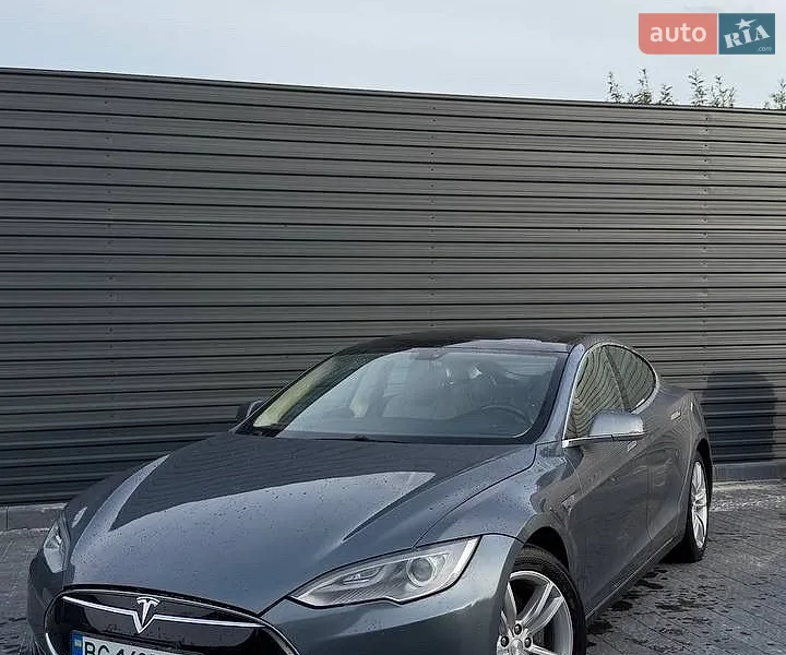 Tesla Model S