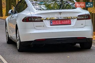Ліфтбек Tesla Model S 2014 в Буську