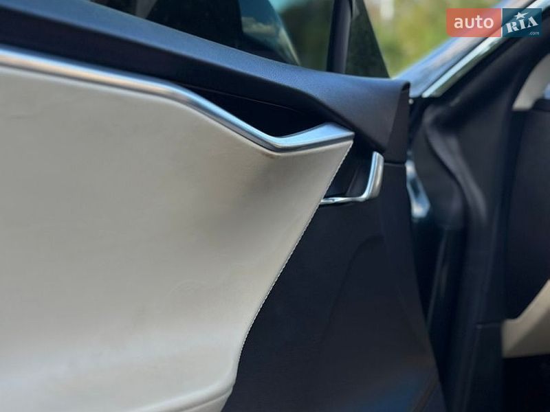 Лифтбек Tesla Model S 2013 в Виннице фото 21 Лифтбек Tesla Model S 2013 в Виннице