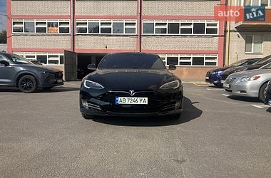 Лифтбек Tesla Model S 2016 в Виннице