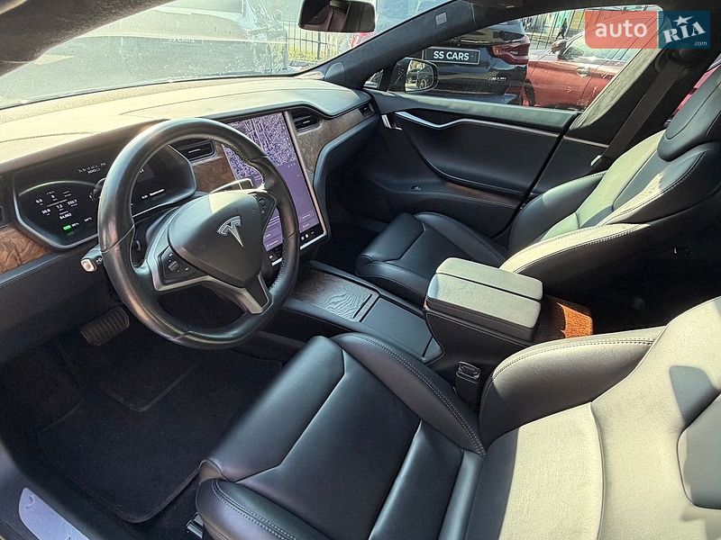 Ліфтбек Tesla Model S 2018 в Полтаві