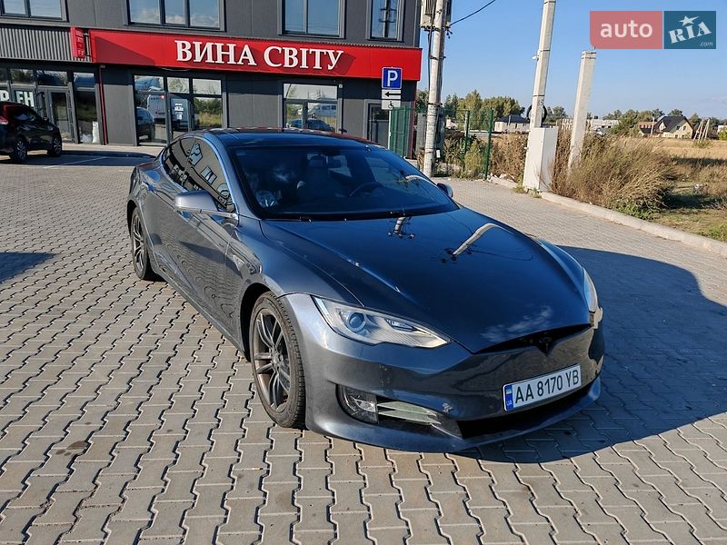 Ліфтбек Tesla Model S 2014 в Києві фото Ліфтбек Tesla Model S 2014 в Києві