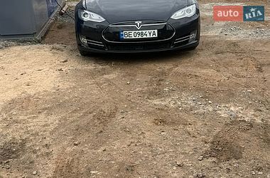 Ліфтбек Tesla Model S 2015 в Миколаєві