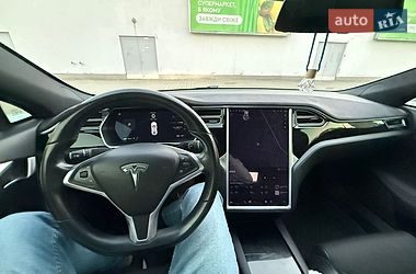 Ліфтбек Tesla Model S 2017 в Івано-Франківську