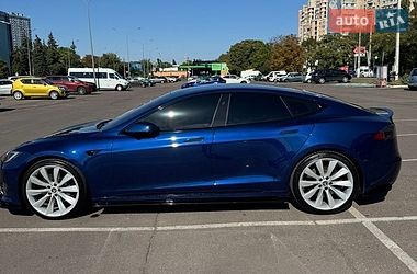 Лифтбек Tesla Model S 2017 в Одессе