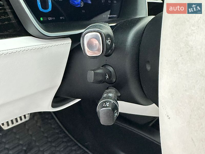 Лифтбек Tesla Model S 2017 в Одессе