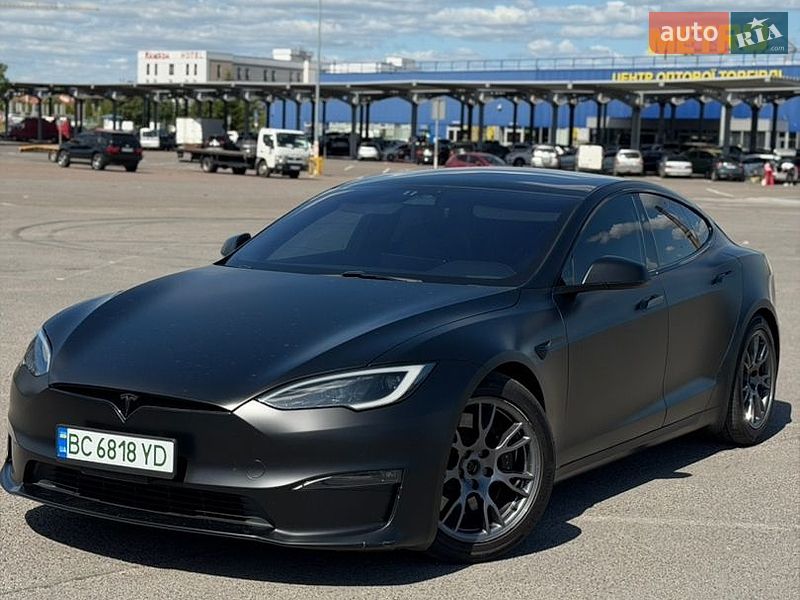 Лифтбек Tesla Model S 2023 в Львове