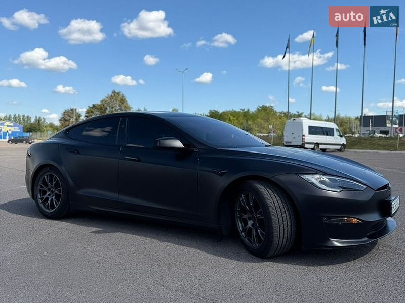 Лифтбек Tesla Model S 2023 в Львове