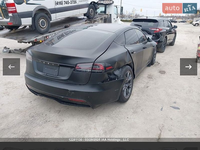 Лифтбек Tesla Model S 2023 в Львове