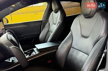Лифтбек Tesla Model S 2023 в Львове