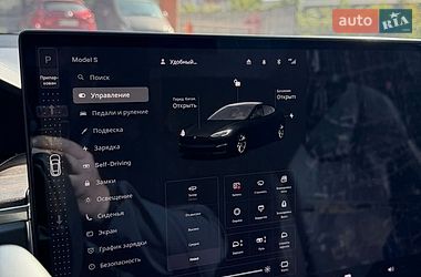 Лифтбек Tesla Model S 2023 в Львове