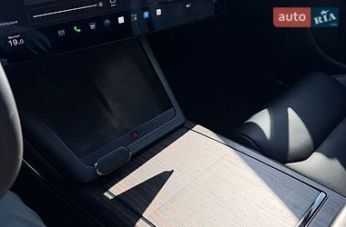 Лифтбек Tesla Model S 2023 в Львове