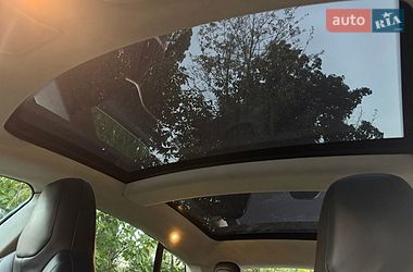 Ліфтбек Tesla Model S 2015 в Києві