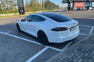Лифтбек Tesla Model S 2015 в Белой Церкви