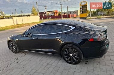 Ліфтбек Tesla Model S 2014 в Нетішині