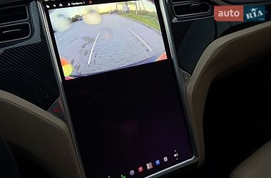 Лифтбек Tesla Model S 2016 в Львове