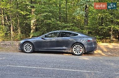 Ліфтбек Tesla Model S 2015 в Києві
