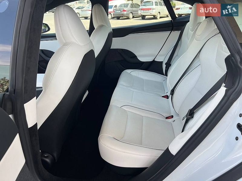 Ліфтбек Tesla Model S 2021 в Одесі